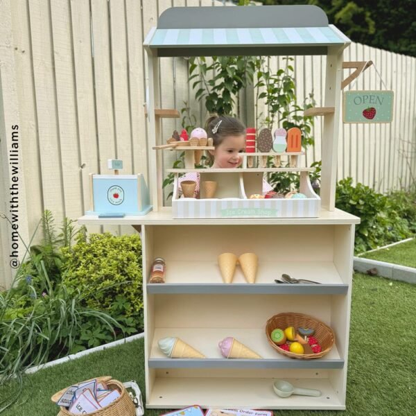 Wooden Play Shop & Cafe - Image 9
