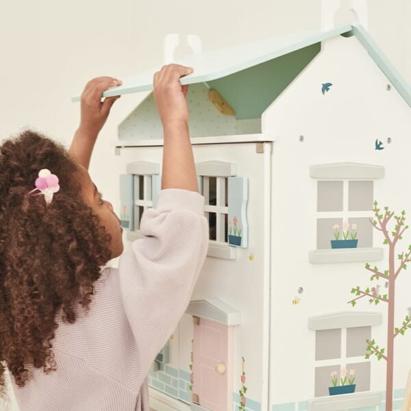 Meadow View 360 Children's Doll House - Image 4
