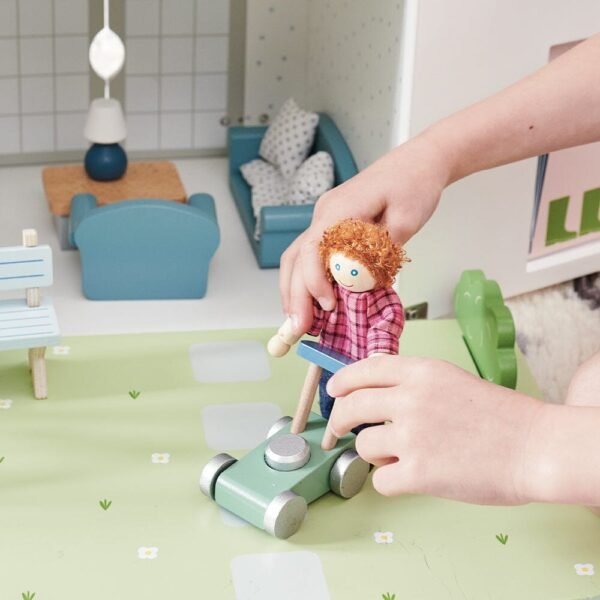 Wooden Doll's House Furniture, Garden - Image 2