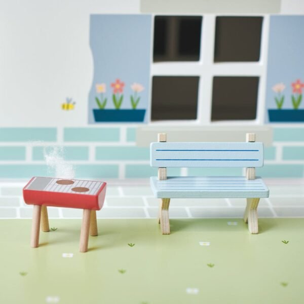 Wooden Doll's House Furniture, Garden - Image 6