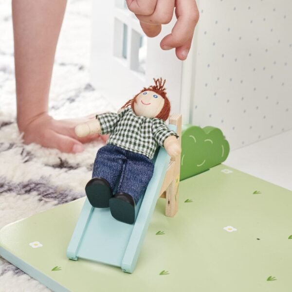 Wooden Doll's House Furniture, Garden - Image 4